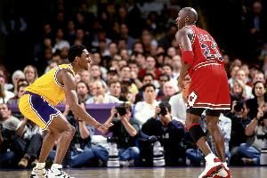 亚历山大历史首发五人组：艾弗森、科比、乔丹、杜兰特、奥尼尔