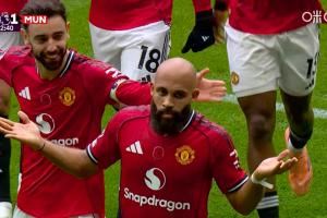 双手一摊我是老詹🤣姆伯莫进球后摊手庆祝,身后B费摸头杀已至